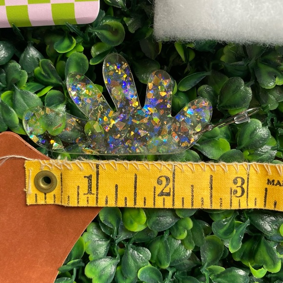 Eclectic Resin Earrings - Picture 6 of 9